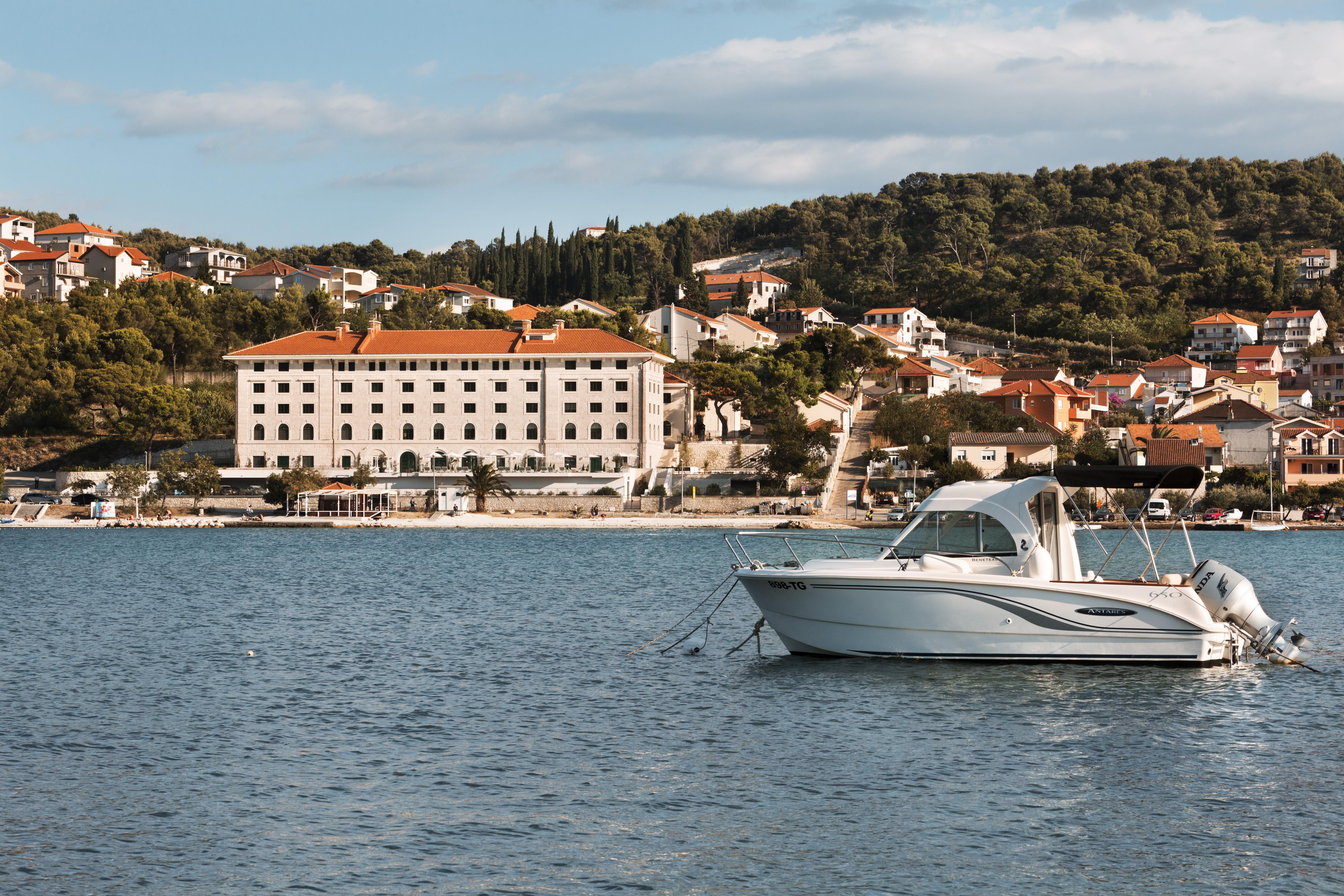 Hotel Brown Beach House & Spa Trogir Exterior foto