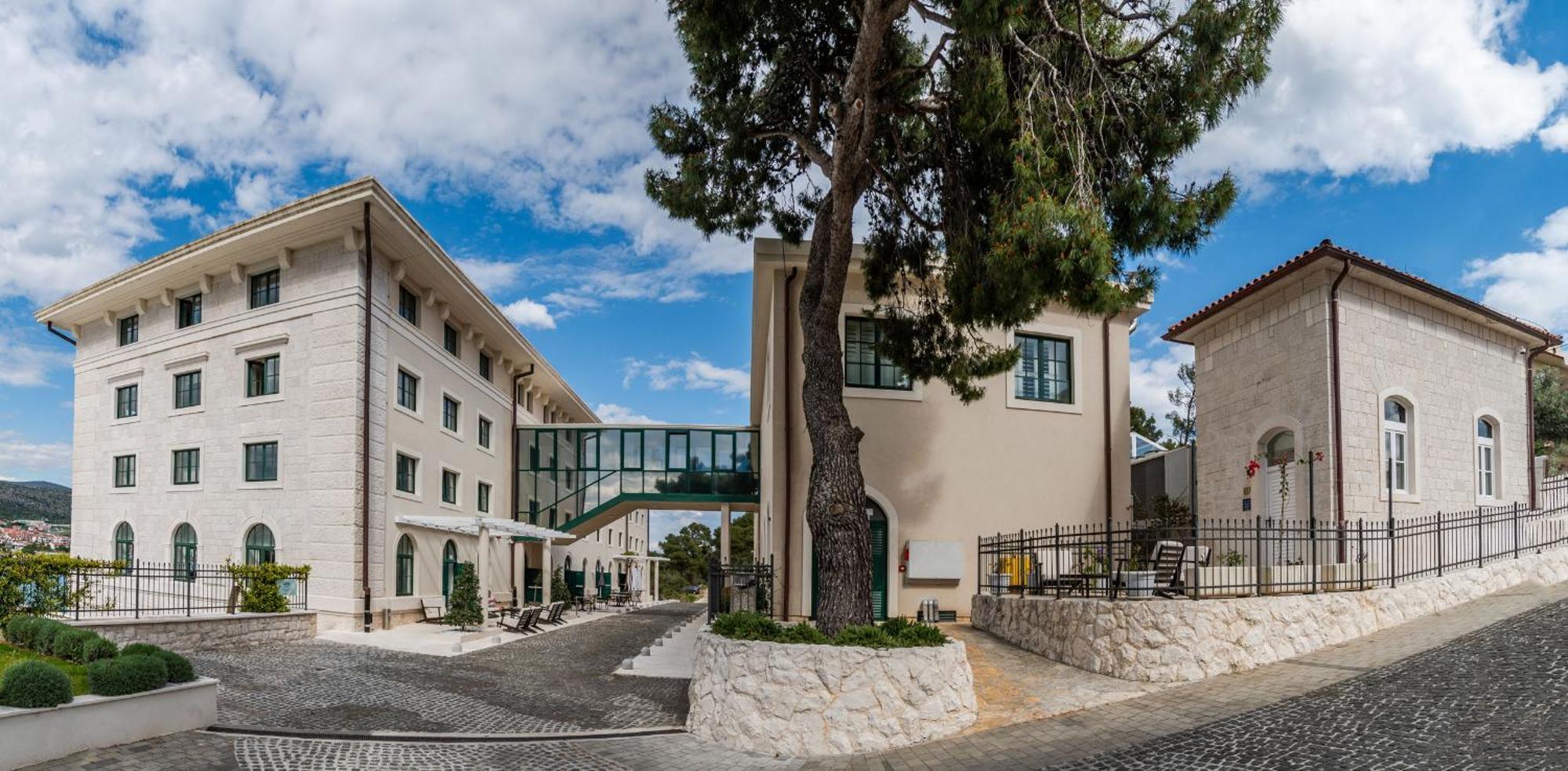 Hotel Brown Beach House & Spa Trogir Exterior foto